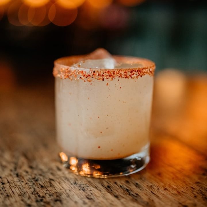 Krämig cocktail med kryddor - bartenderutbildning lär dig avancerad cocktailkurs teknik